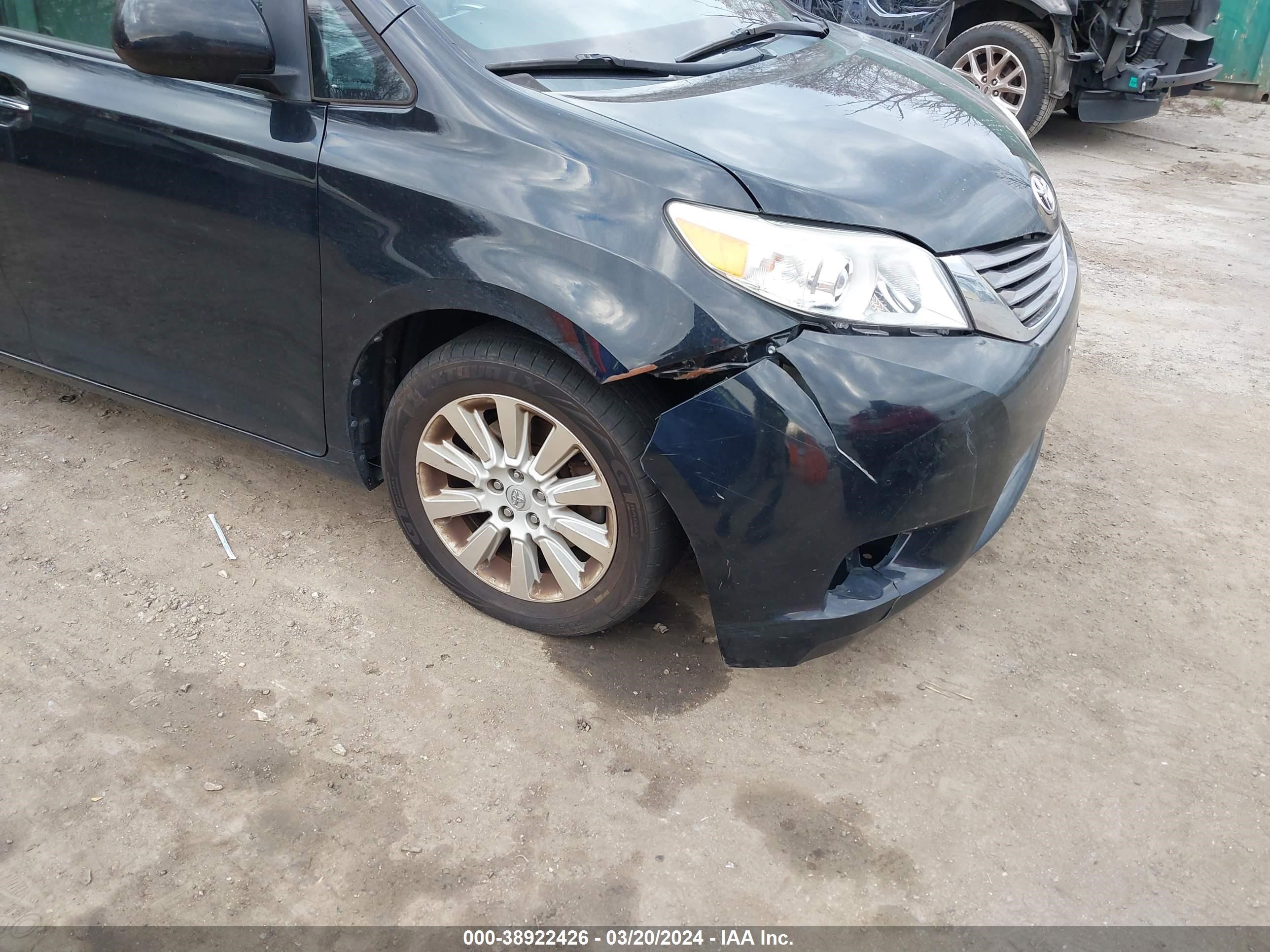 Photo 5 VIN: 5TDDK3DCXFS125336 - TOYOTA SIENNA 