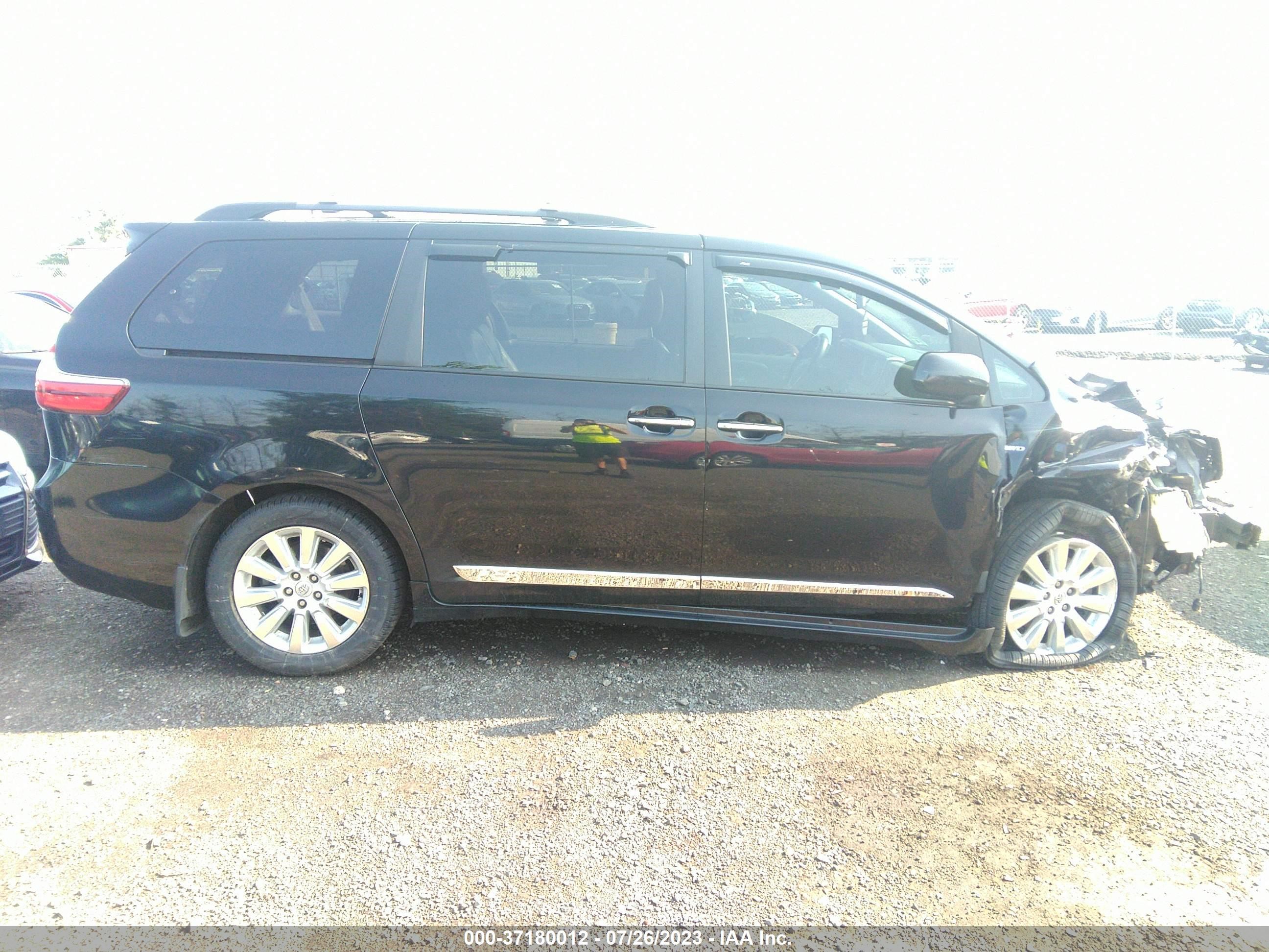 Photo 12 VIN: 5TDDK3DCXGS131770 - TOYOTA SIENNA 