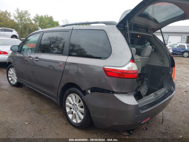 Photo 2 VIN: 5TDDK3DCXGS133132 - TOYOTA SIENNA 