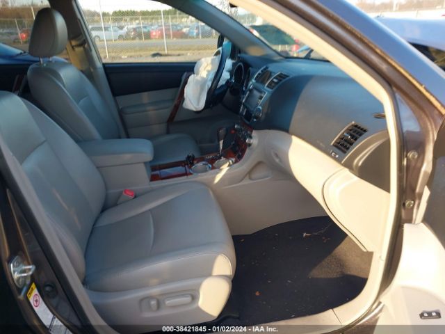 Photo 4 VIN: 5TDDK3EH1DS198215 - TOYOTA HIGHLANDER 