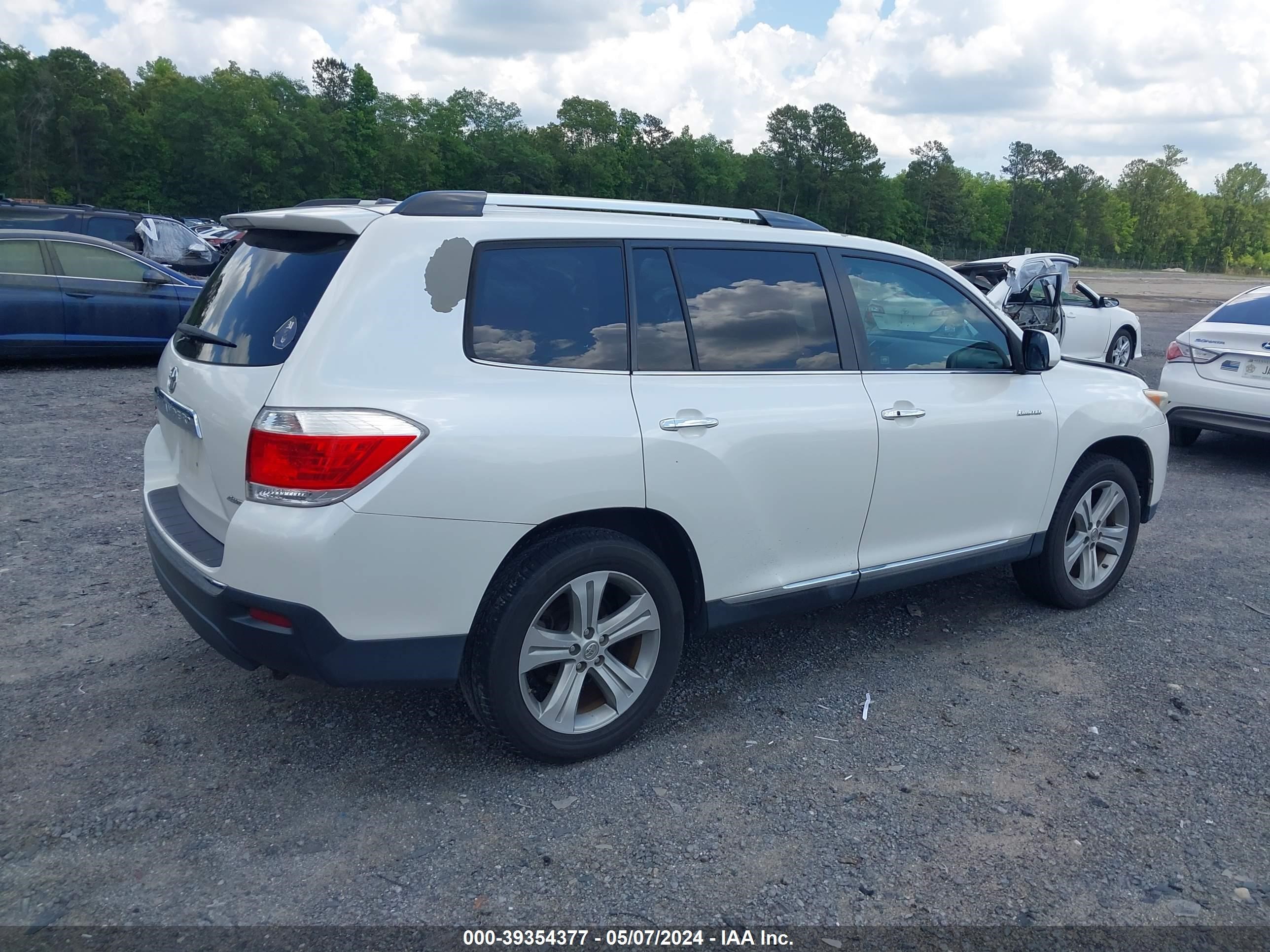 Photo 3 VIN: 5TDDK3EH5BS084358 - TOYOTA HIGHLANDER 