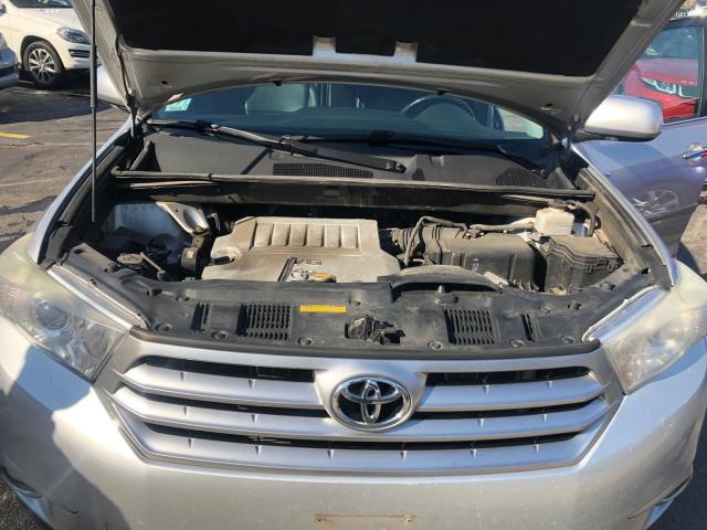 Photo 9 VIN: 5TDDK3EH6BS041244 - TOYOTA HIGHLANDER 