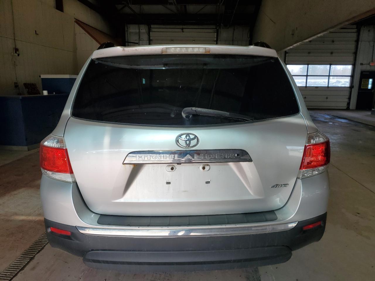 Photo 5 VIN: 5TDDK3EH8CS138821 - TOYOTA HIGHLANDER 