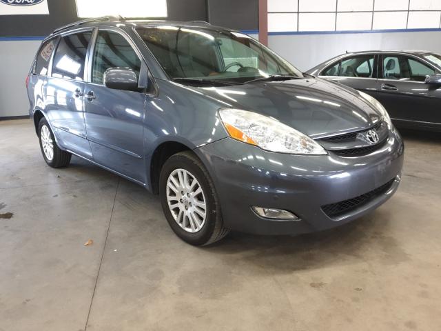 Photo 0 VIN: 5TDDK4CC0AS030137 - TOYOTA SIENNA XLE 