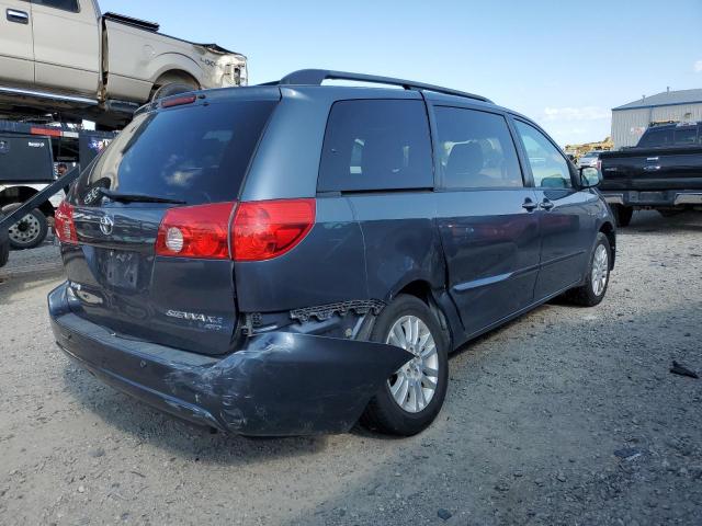 Photo 2 VIN: 5TDDK4CC0AS033166 - TOYOTA SIENNA XLE 