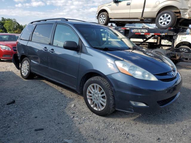 Photo 3 VIN: 5TDDK4CC0AS033166 - TOYOTA SIENNA XLE 