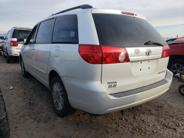 Photo 2 VIN: 5TDDK4CC1AS029322 - TOYOTA SIENNA XLE 