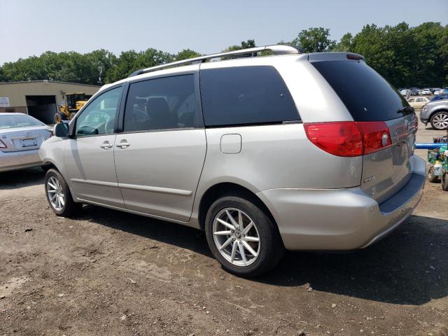 Photo 1 VIN: 5TDDK4CC1AS031670 - TOYOTA SIENNA XLE 