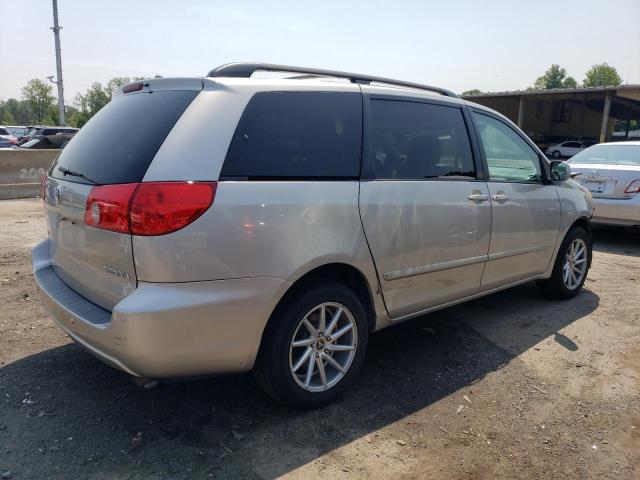 Photo 2 VIN: 5TDDK4CC1AS031670 - TOYOTA SIENNA XLE 