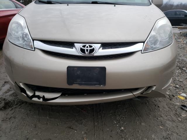 Photo 8 VIN: 5TDDK4CC1AS032902 - TOYOTA SIENNA XLE 