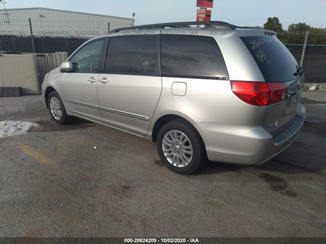 Photo 2 VIN: 5TDDK4CC2AS031256 - TOYOTA SIENNA 