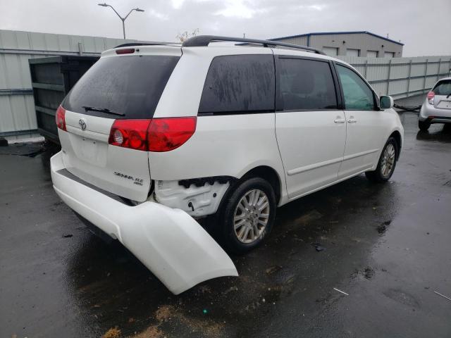 Photo 3 VIN: 5TDDK4CC2AS032374 - TOYOTA SIENNA XLE 