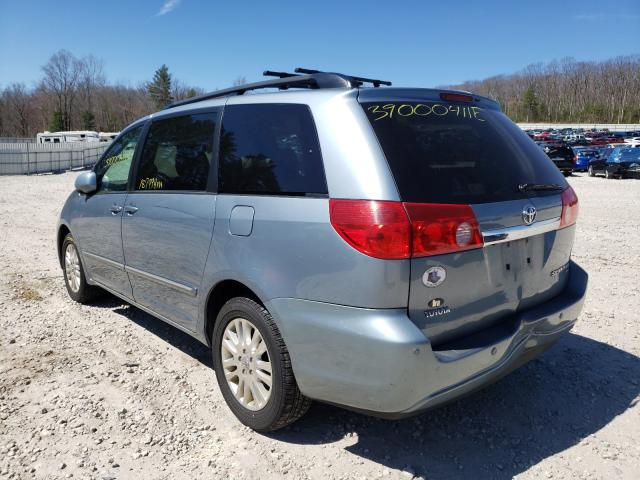 Photo 2 VIN: 5TDDK4CC3AS032304 - TOYOTA SIENNA XLE 