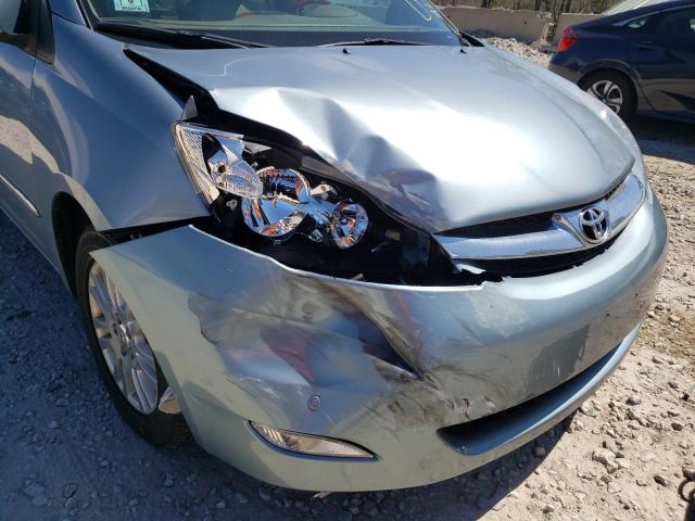 Photo 8 VIN: 5TDDK4CC3AS032304 - TOYOTA SIENNA XLE 