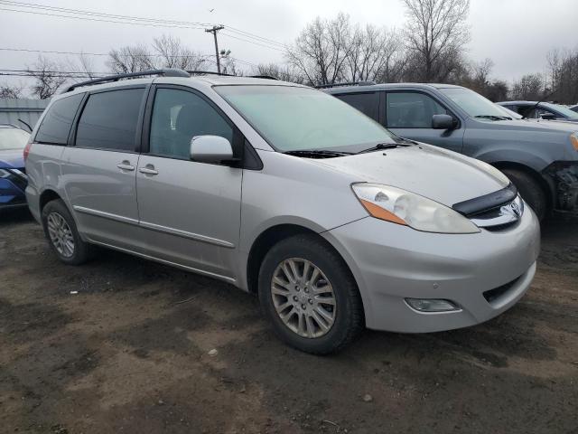 Photo 3 VIN: 5TDDK4CC3AS033307 - TOYOTA SIENNA XLE 