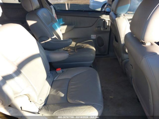 Photo 7 VIN: 5TDDK4CC4AS032702 - TOYOTA SIENNA 