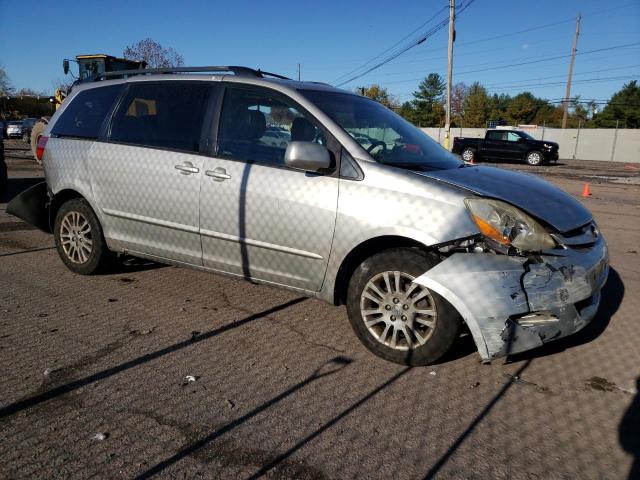 Photo 3 VIN: 5TDDK4CC5AS029937 - TOYOTA SIENNA 