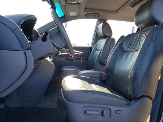 Photo 6 VIN: 5TDDK4CC5AS029937 - TOYOTA SIENNA 