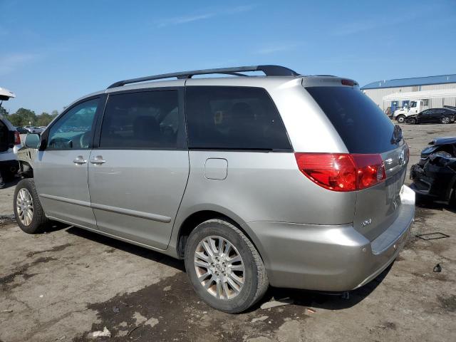 Photo 1 VIN: 5TDDK4CC5AS030246 - TOYOTA SIENNA XLE 