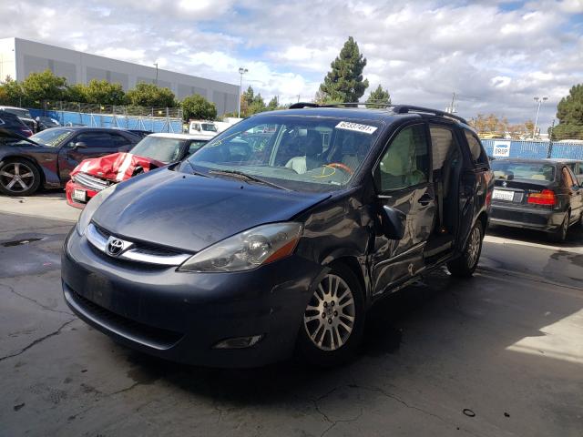 Photo 1 VIN: 5TDDK4CC7AS030216 - TOYOTA SIENNA XLE 