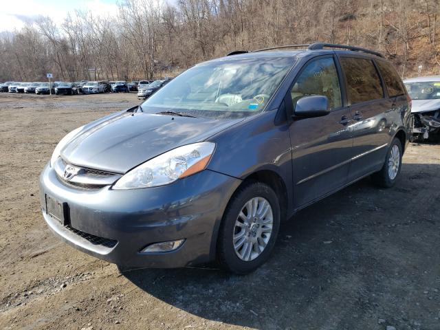 Photo 1 VIN: 5TDDK4CC7AS033195 - TOYOTA SIENNA XLE 