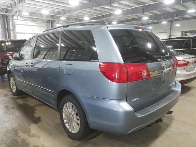 Photo 2 VIN: 5TDDK4CC8AS030063 - TOYOTA SIENNA XLE 