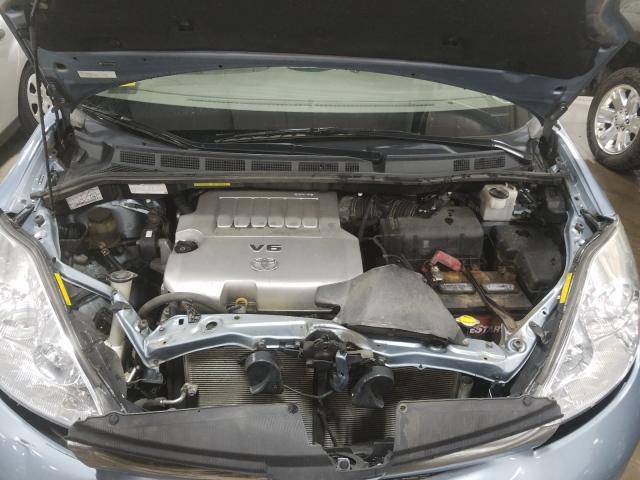 Photo 6 VIN: 5TDDK4CC8AS030063 - TOYOTA SIENNA XLE 