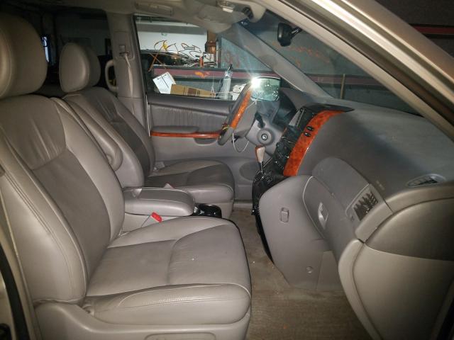 Photo 4 VIN: 5TDDK4CC8AS030127 - TOYOTA SIENNA XLE 