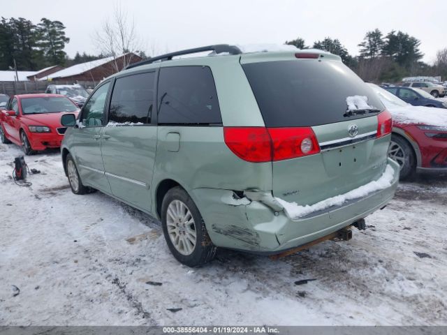 Photo 2 VIN: 5TDDK4CC9AS028712 - TOYOTA SIENNA XLE 