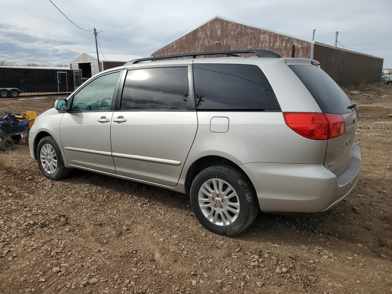 Photo 1 VIN: 5TDDK4CC9AS028953 - TOYOTA SIENNA 