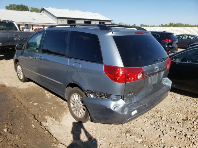 Photo 2 VIN: 5TDDK4CC9AS033943 - TOYOTA SIENNA XLE 