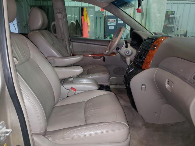 Photo 4 VIN: 5TDDK4CCXAS033577 - TOYOTA SIENNA XLE 