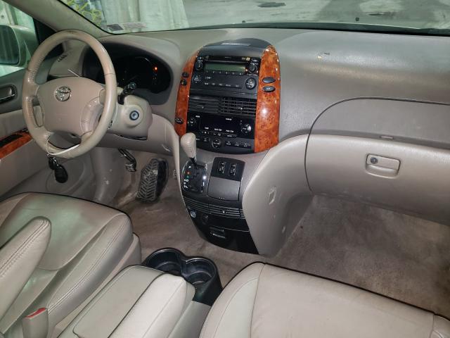 Photo 8 VIN: 5TDDK4CCXAS033577 - TOYOTA SIENNA XLE 