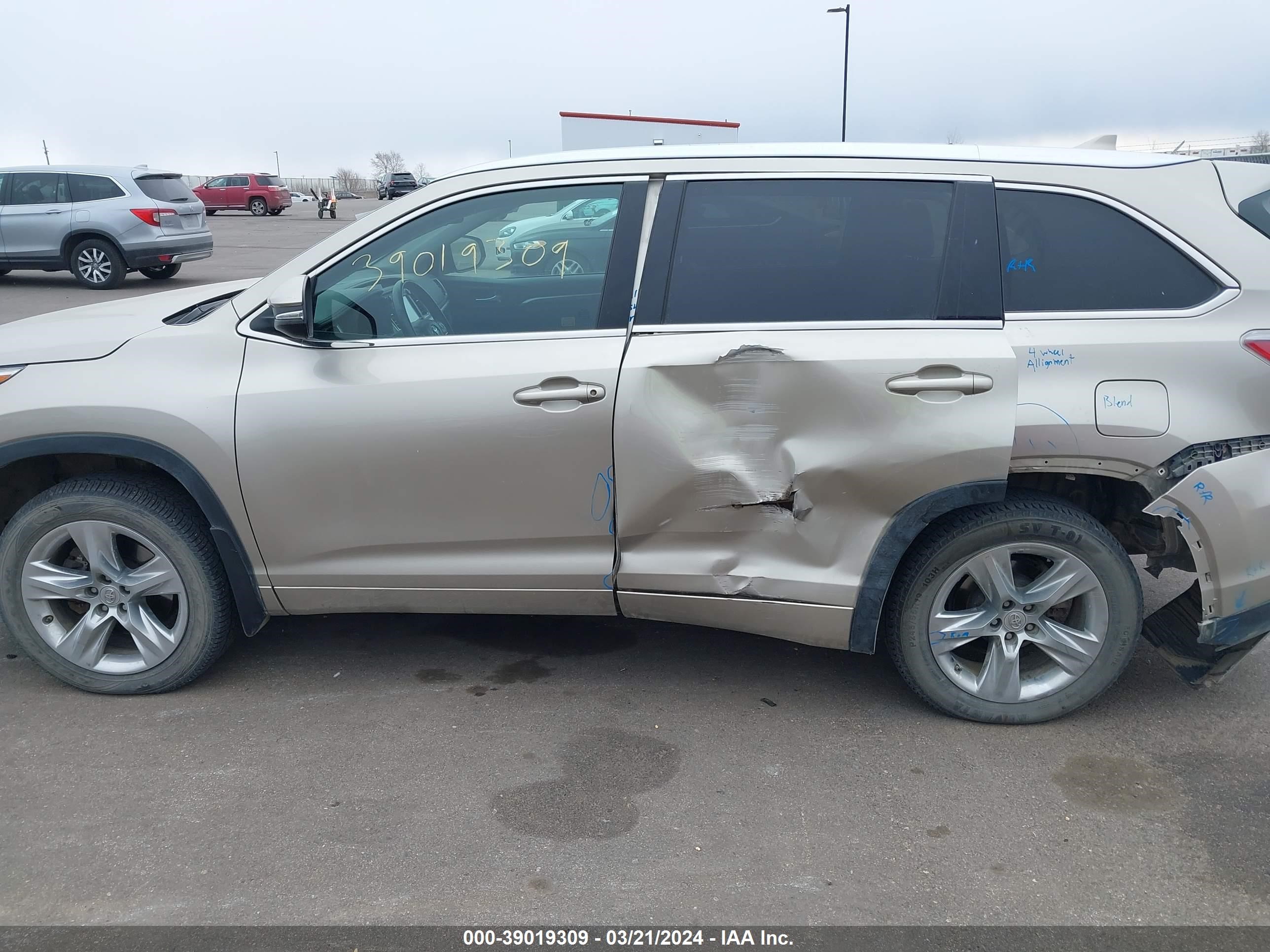 Photo 13 VIN: 5TDDKRFH1ES066574 - TOYOTA HIGHLANDER 