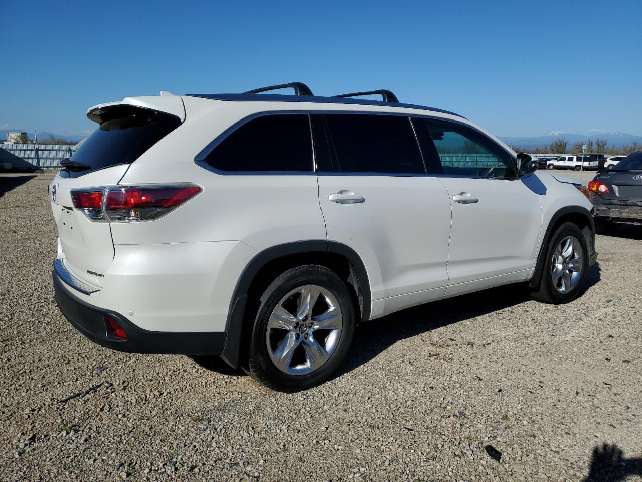 Photo 2 VIN: 5TDDKRFH2GS327794 - TOYOTA HIGHLANDER 