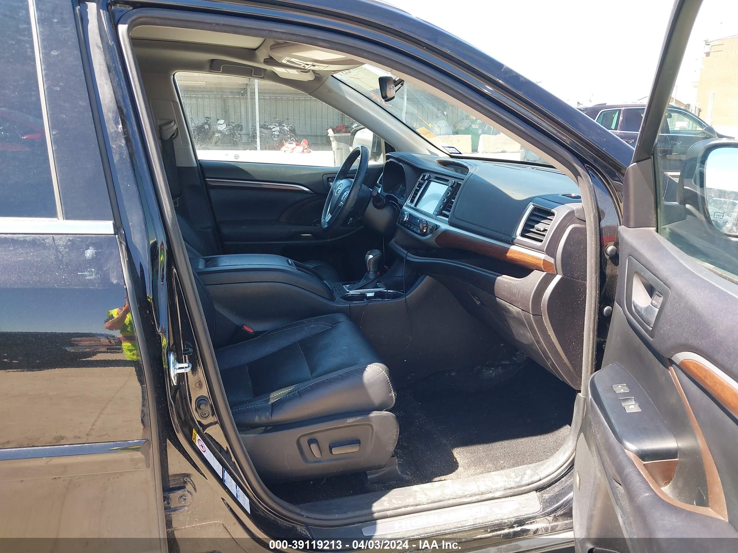 Photo 4 VIN: 5TDDKRFH3GS260896 - TOYOTA HIGHLANDER 