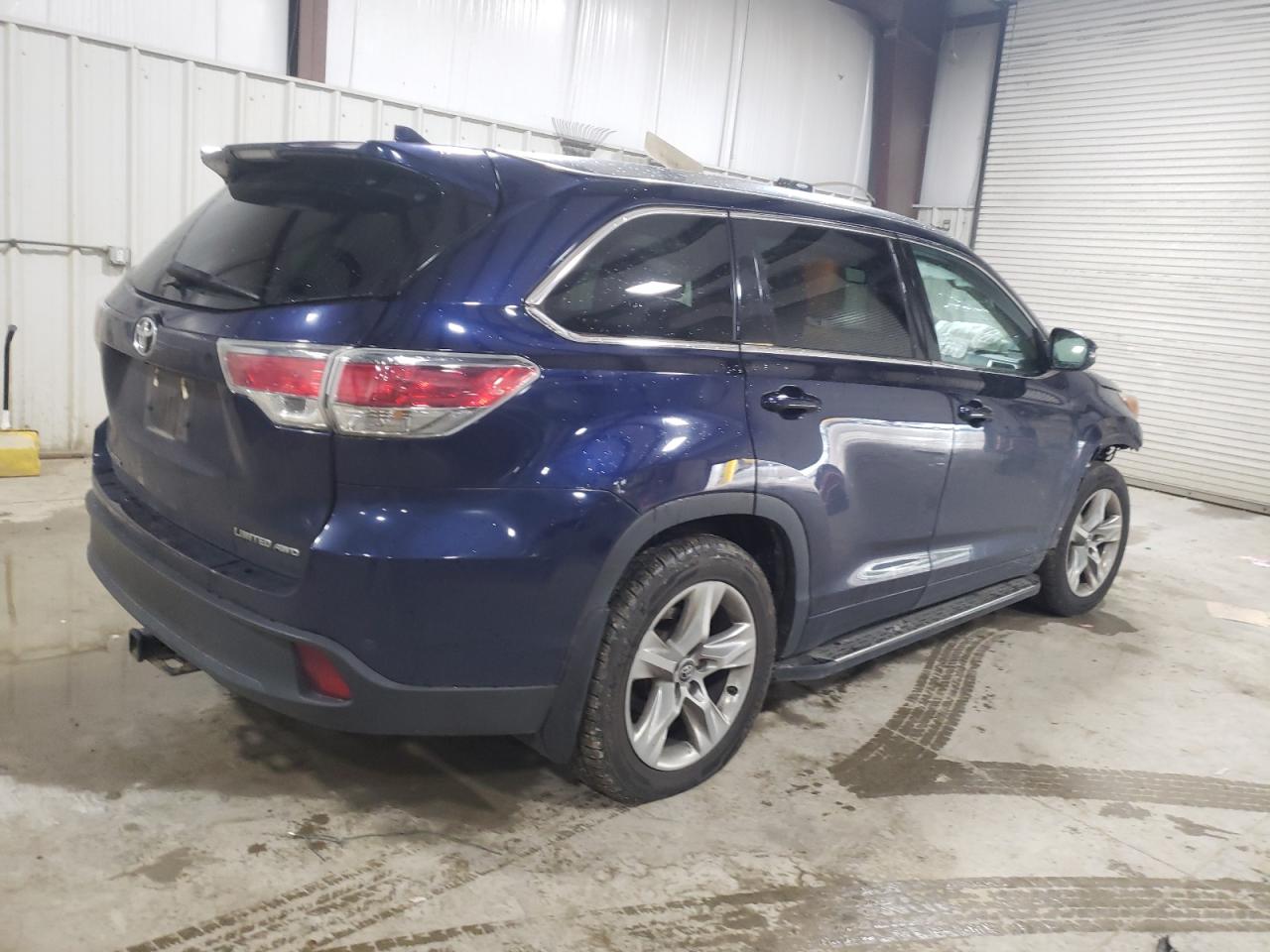 Photo 2 VIN: 5TDDKRFH3GS292893 - TOYOTA HIGHLANDER 