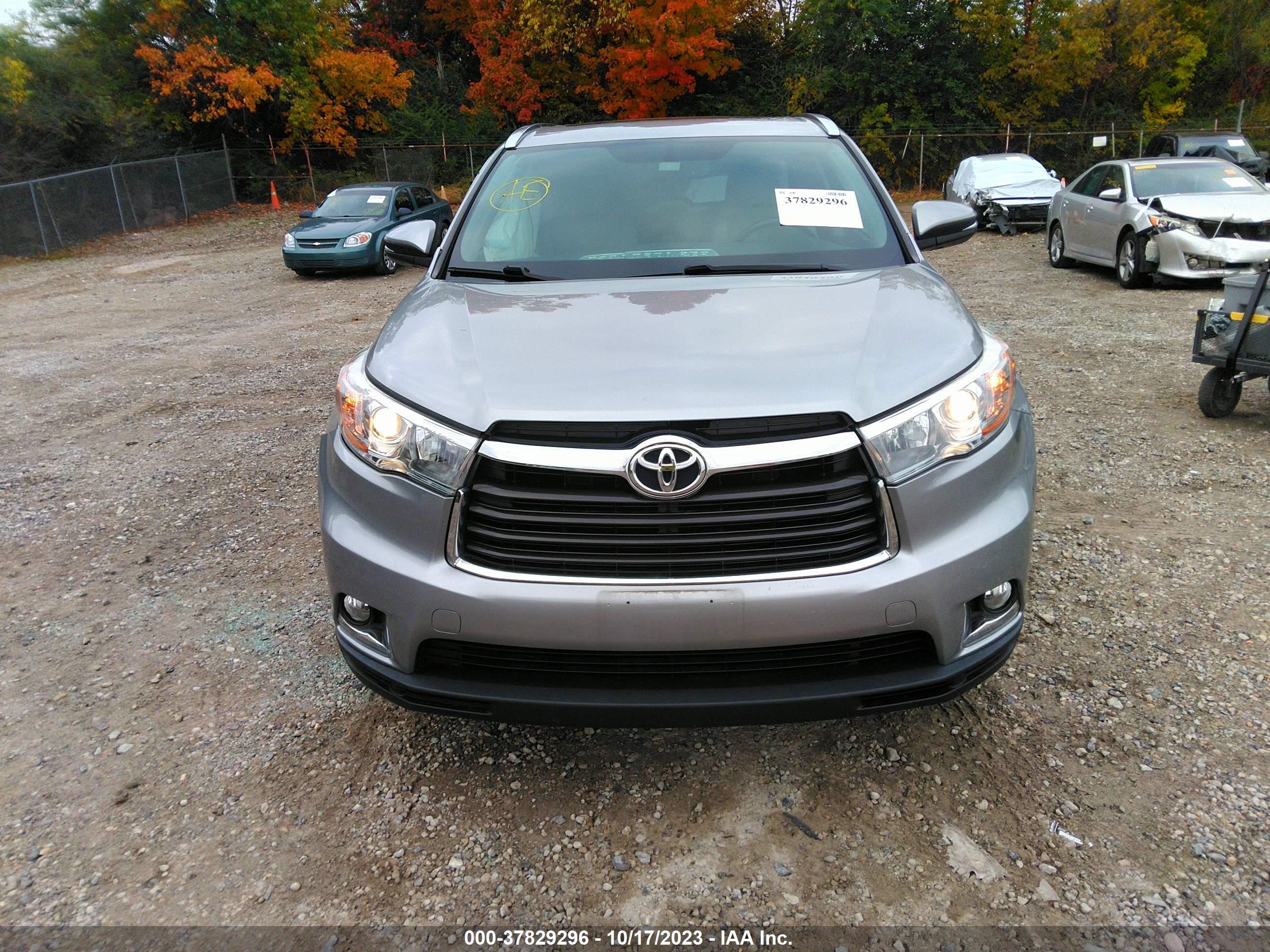 Photo 11 VIN: 5TDDKRFH6ES037751 - TOYOTA HIGHLANDER 