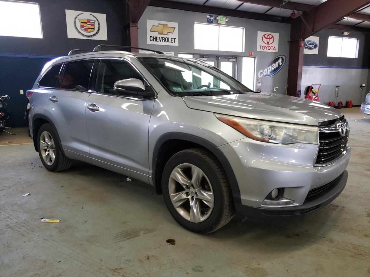 Photo 3 VIN: 5TDDKRFH6ES047082 - TOYOTA HIGHLANDER 