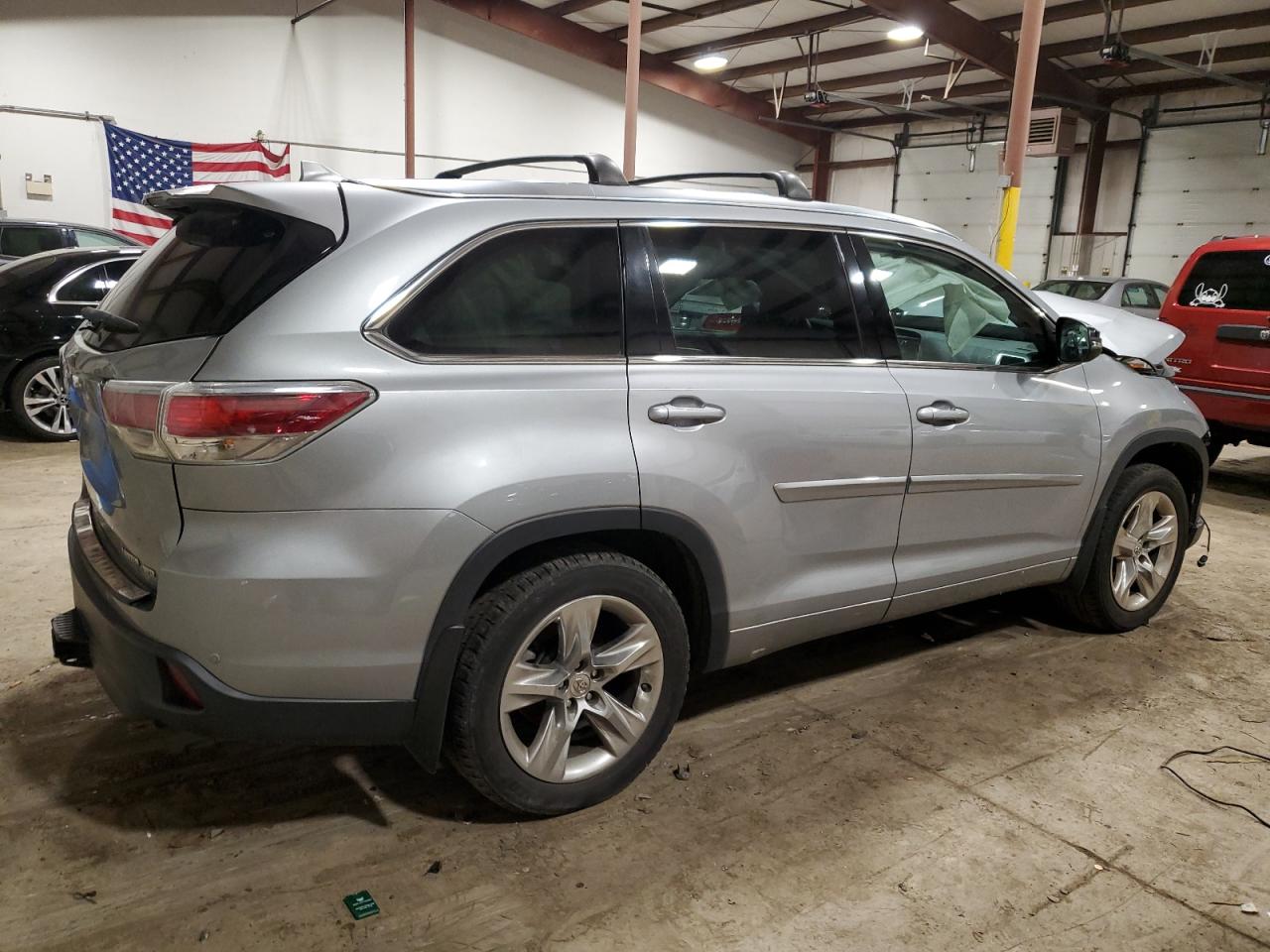 Photo 2 VIN: 5TDDKRFH9FS072561 - TOYOTA HIGHLANDER 