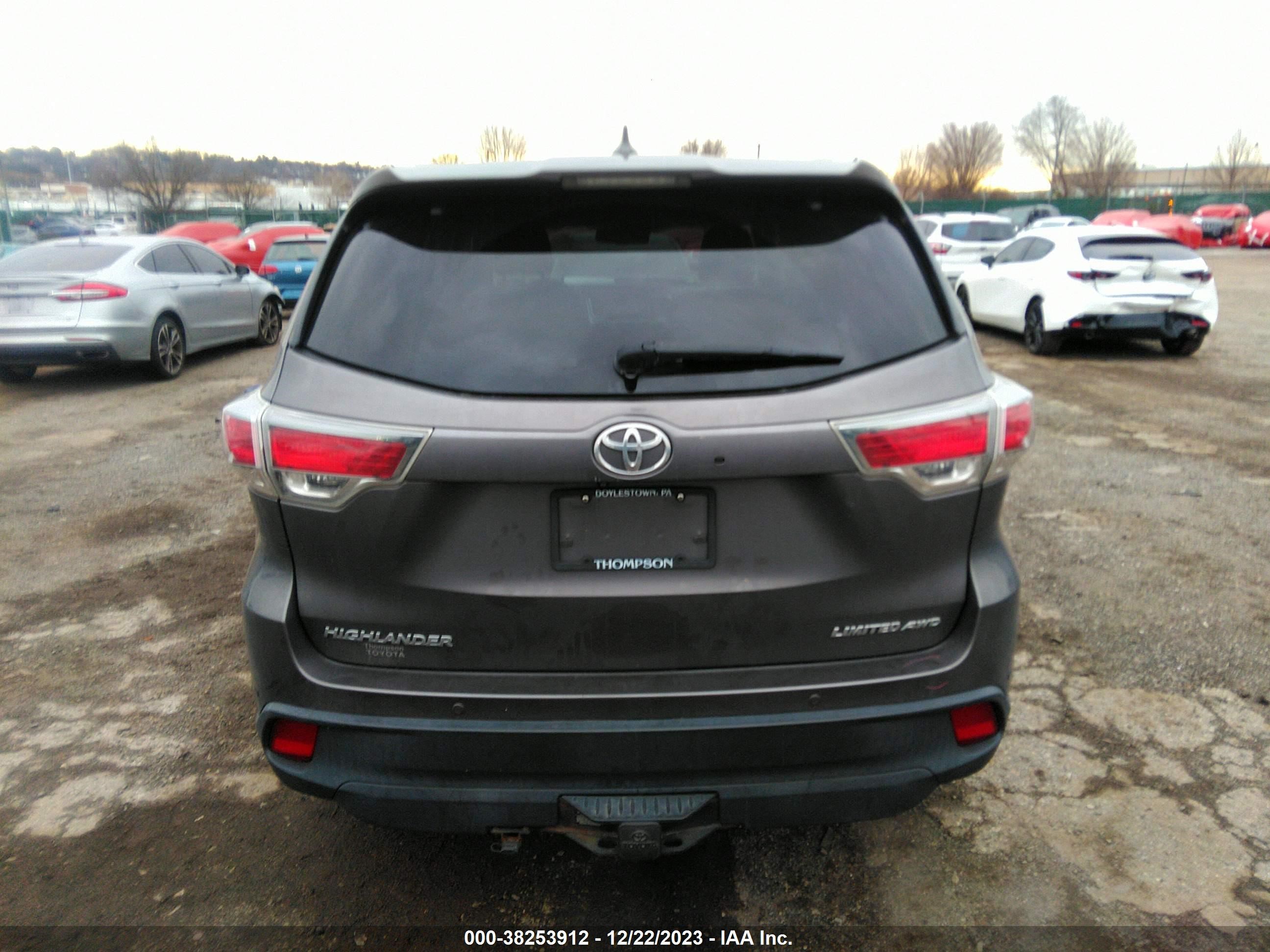 Photo 16 VIN: 5TDDKRFH9FS103727 - TOYOTA HIGHLANDER 