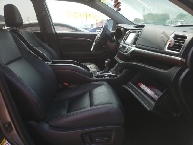 Photo 4 VIN: 5TDDKRFH9GS299573 - TOYOTA HIGHLANDER 