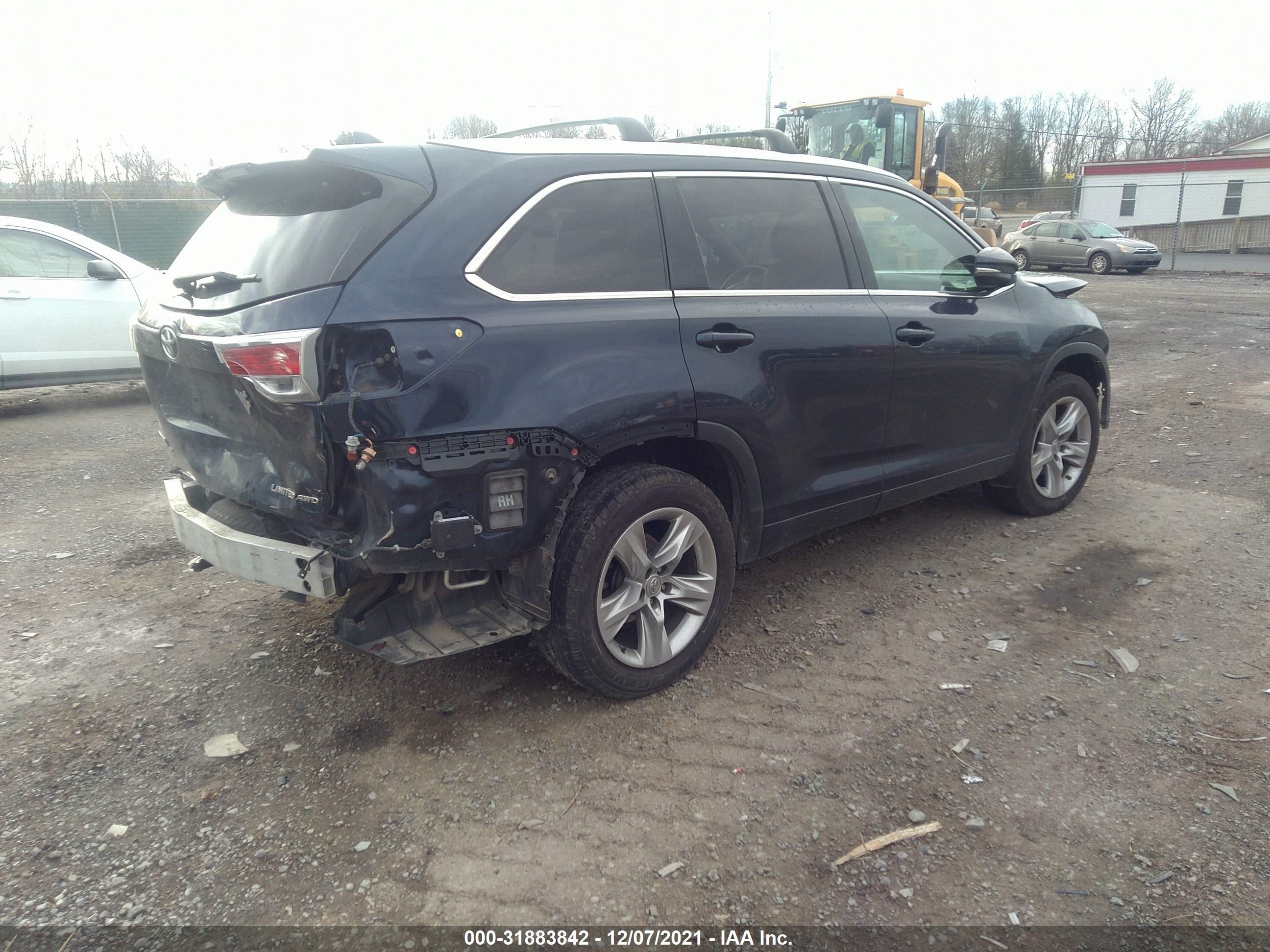 Photo 3 VIN: 5TDDKRFHXES017339 - TOYOTA HIGHLANDER 