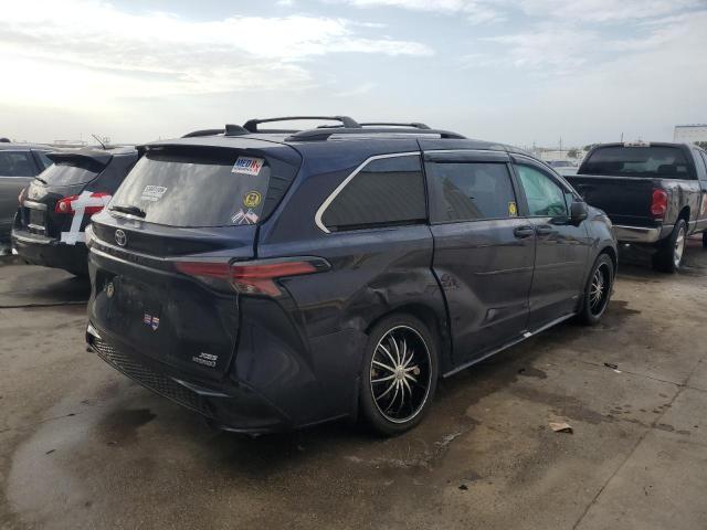 Photo 2 VIN: 5TDDRKEC1MS052018 - TOYOTA SIENNA XSE 