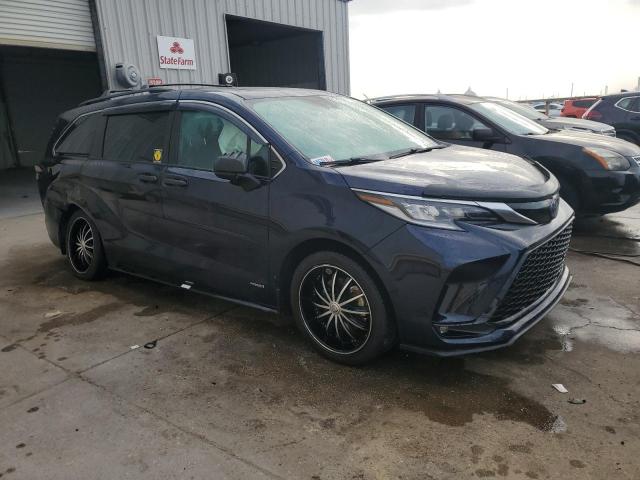 Photo 3 VIN: 5TDDRKEC1MS052018 - TOYOTA SIENNA XSE 