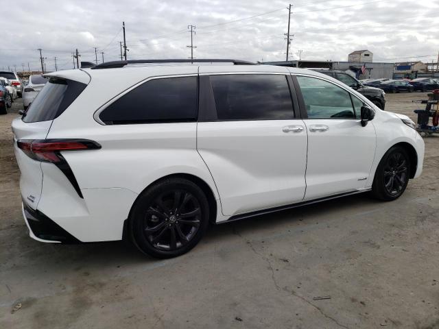 Photo 2 VIN: 5TDDRKEC2MS014989 - TOYOTA SIENNA XSE 