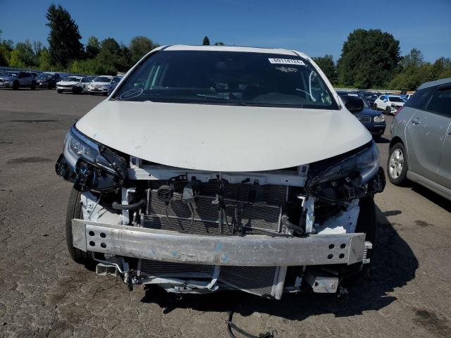 Photo 4 VIN: 5TDDRKEC2MS014989 - TOYOTA SIENNA XSE 