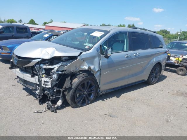 Photo 1 VIN: 5TDDRKEC6NS118841 - TOYOTA SIENNA 