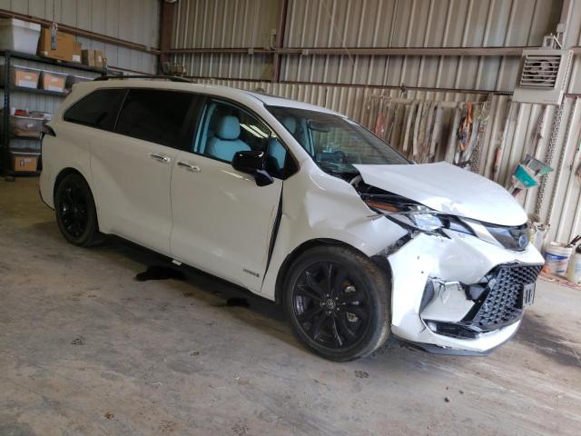 Photo 3 VIN: 5TDDRKEC8MS017170 - TOYOTA SIENNA XSE 