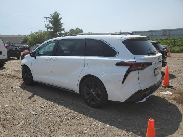 Photo 1 VIN: 5TDDRKEC8RS200852 - TOYOTA SIENNA XSE 